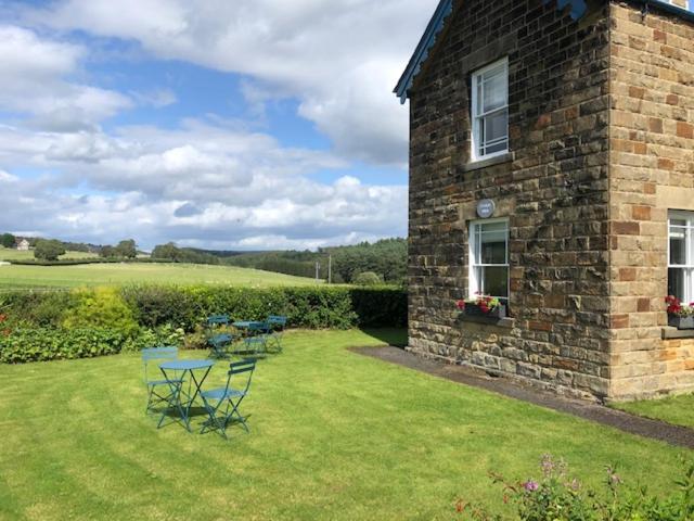 Hassop Station Apartment On The Monsal Trail ベイクウェル エクステリア 写真